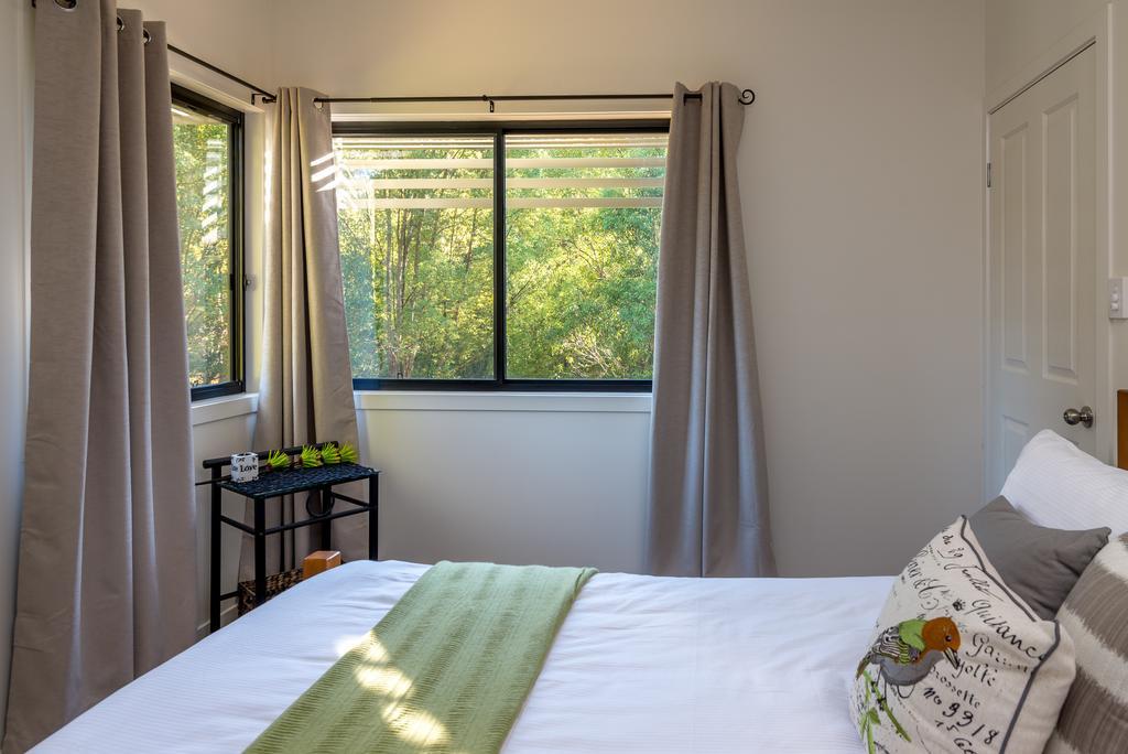 Babbling Brook Retreat Βίλα Limpinwood Δωμάτιο φωτογραφία