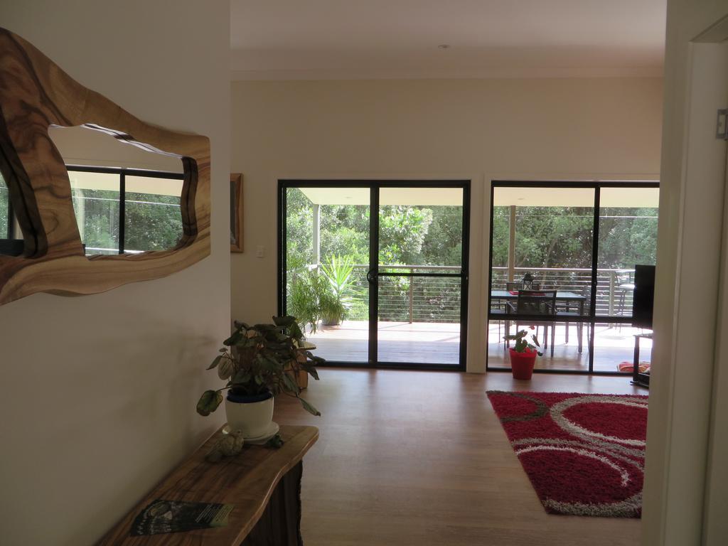 Babbling Brook Retreat Βίλα Limpinwood Εξωτερικό φωτογραφία